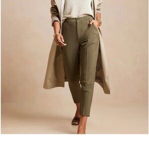 Woman’s Banana Republic Tan Ankle Crop Pants Elastic waist back  Size XS
